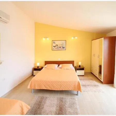 Karmela Casa de hóspedes Primošten