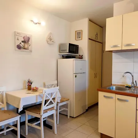 Karmela Primošten