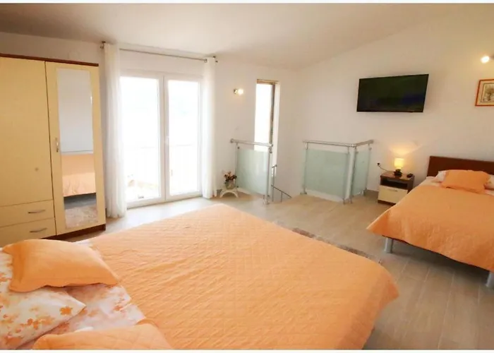 Karmela 3* Primošten